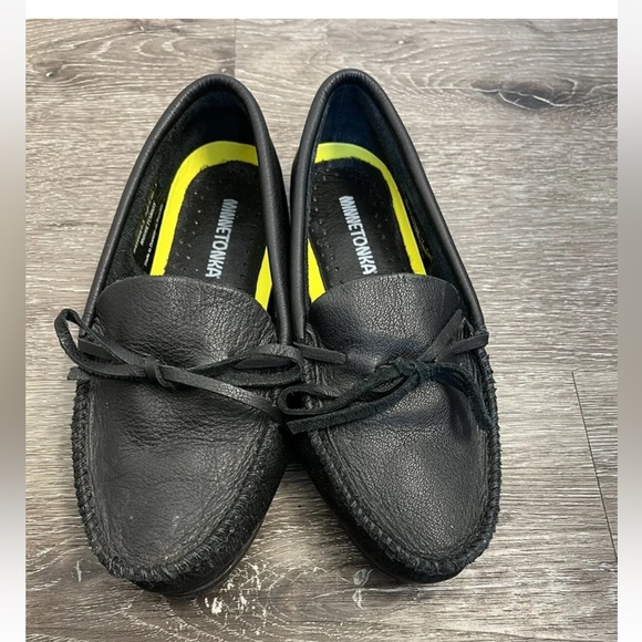 Minnetonka Shoes - Minnetonka Moccasin Loafers Black SZ 6.5M